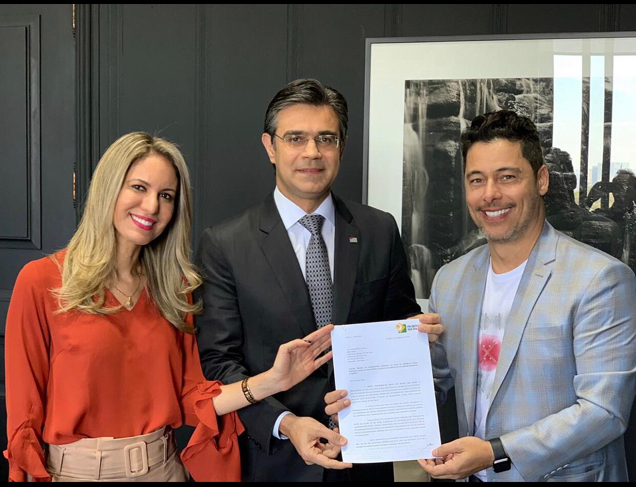 Cristiany de Castro, vice-governador Rodrigo Garcia e deputado Márcio Alvino